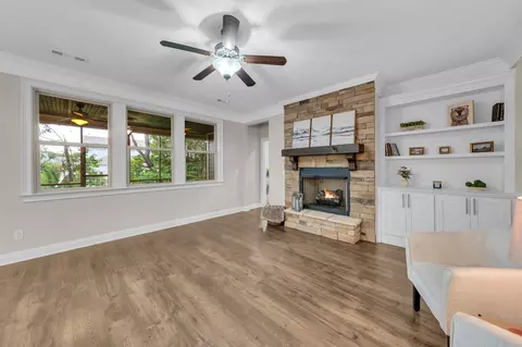 Living - 1175 Batbriar Rd, Murfreesboro, TN 37128 photo 2 of 4