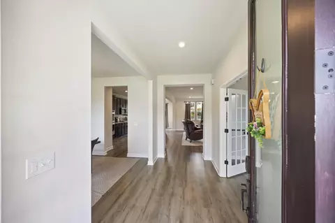 Entry Way - 3906 Bomeadows Dr, Murfreesboro, TN 37128 photo 1 of 6