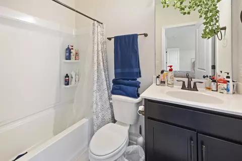 Bath - 3906 Bomeadows Dr, Murfreesboro, TN 37128 photo 5 of 6