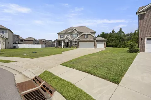 Exterior - 3906 Bomeadows Dr, Murfreesboro, TN 37128 photo 5 of 6