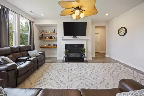 Living - 3906 Bomeadows Dr, Murfreesboro, TN 37128 photo 1 of 1