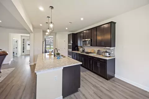 Kitchen - 3906 Bomeadows Dr, Murfreesboro, TN 37128 photo 2 of 4