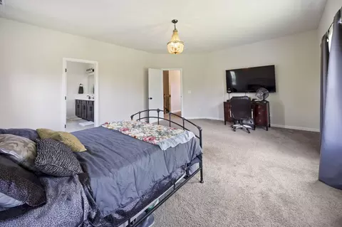 Bedroom - 3906 Bomeadows Dr, Murfreesboro, TN 37128 photo 4 of 11