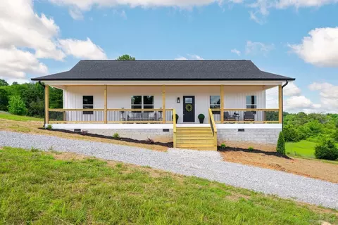 146 Young Ln, Decatur, TN 37322