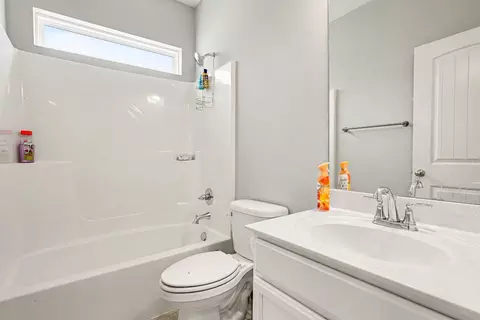 Bath - 6014 Venable Ct, Fairview, TN 37062 photo 3 of 3