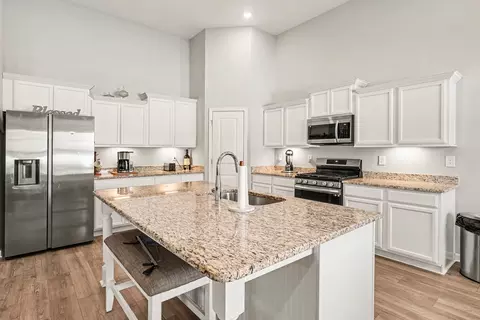 Kitchen - 6014 Venable Ct, Fairview, TN 37062 photo 1 of 3