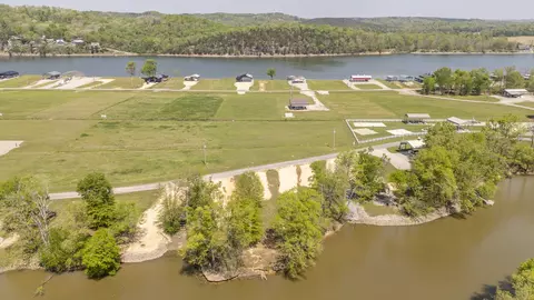 328 Duck Blind Rd, Clifton, TN 38425
