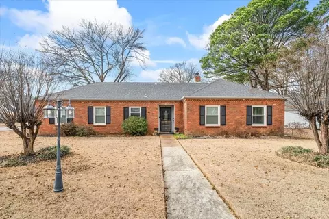 1107 Ivy Rd, Memphis, TN 38117