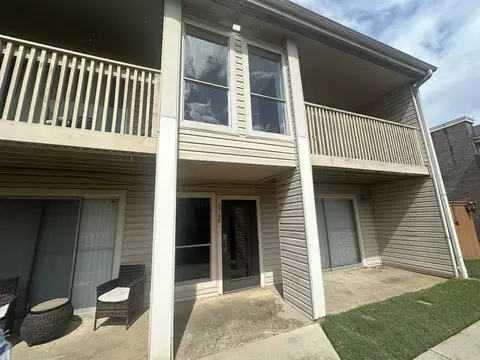 6760 Quail Hollow Ct #4, Memphis, TN 38120