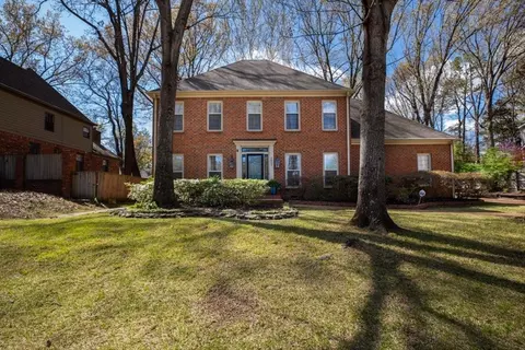 2867 Old Elm Ln, Germantown, TN 38138
