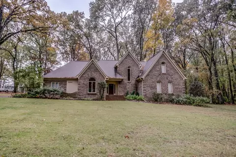 9041 Post Oak Ln, Memphis, TN 38125