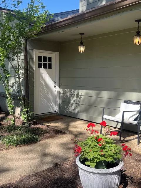 1942 Allenby Rd #4, Germantown, TN 38139