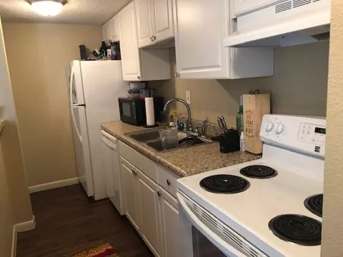6749 Meadow Oak Pl, Memphis, TN 38120 photo 4