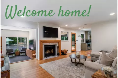 1426 E Rolling Oaks Dr, Memphis, TN 38119