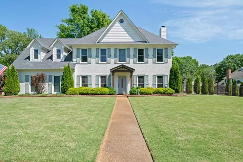 270 Schrader Ln, Collierville, TN 38017