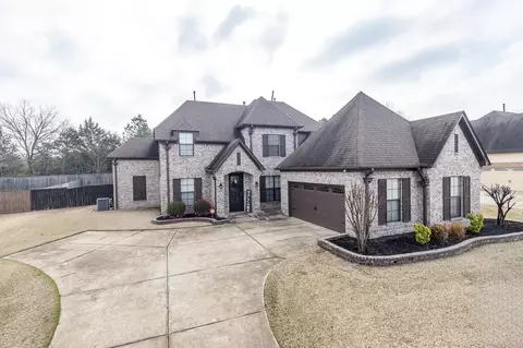 4992 Laurel Greens Dr, Memphis, TN 38125