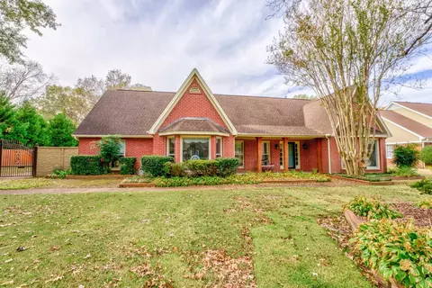 953 Wintree Dr, Collierville, TN 38017