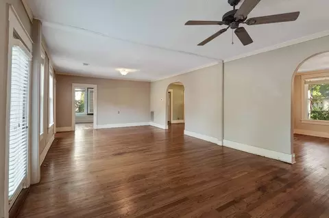 196 E Poplar Ave, Collierville, TN 38017 photo 9