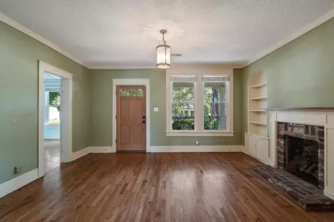 196 E Poplar Ave, Collierville, TN 38017 photo 4