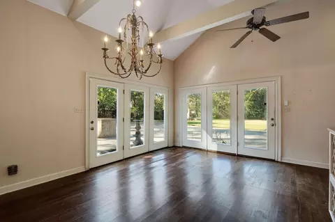 196 E Poplar Ave, Collierville, TN 38017 photo 13