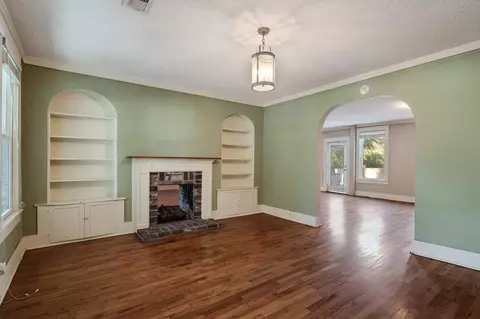 196 E Poplar Ave, Collierville, TN 38017 photo 5