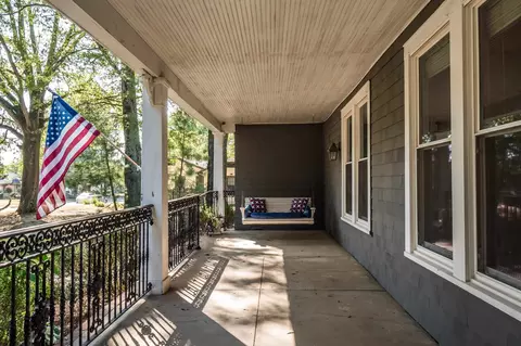 196 E Poplar Ave, Collierville, TN 38017 photo 3