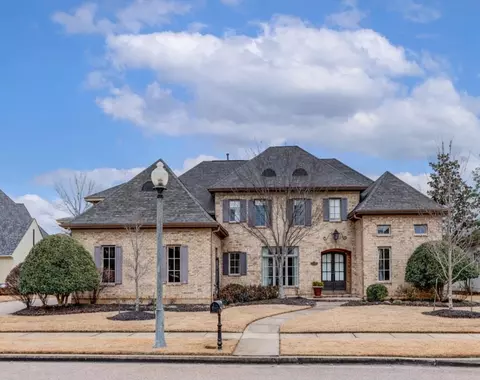 9258 Enclave Green Ln, Germantown, TN 38139