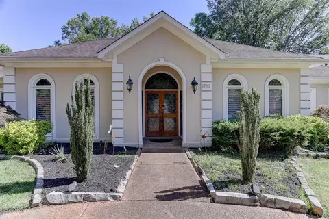 6703 N Kirby Oaks Cv, Memphis, TN 38119