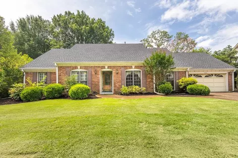 7637 Cross Village Dr, Germantown, TN 38138