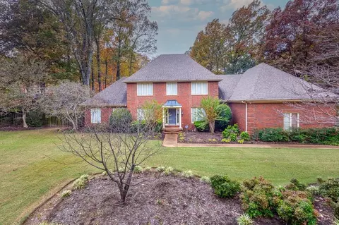 2095 Steeplebrook Dr, Cordova, TN 38016