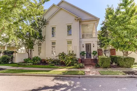 802 Harbor Isle Cir, Memphis, TN 38103