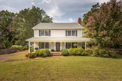 2045 Mt Badon Ln, Cordova, TN 38016
