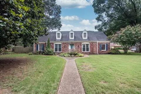 1655 Panoha Dr, Germantown, TN 38138