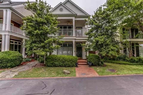1068 Island Dr, Memphis, TN 38103