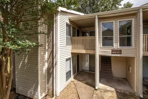 6695 Whispering Oak Pl #4, Memphis, TN 38120