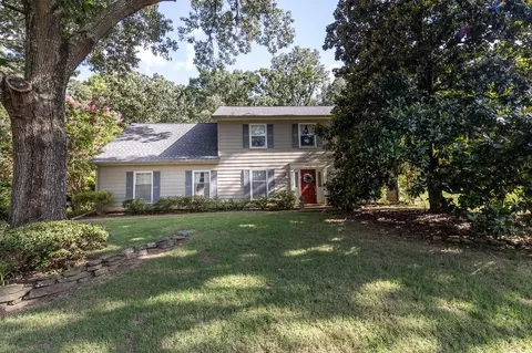 7945 Cross Ridge Dr, Germantown, TN 38138