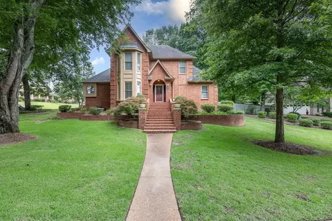 2557 Horsham Dr, Germantown, TN 38139