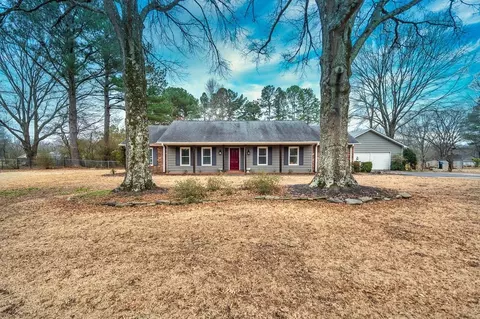 885 Poplar Acres Dr, Piperton, TN 38017