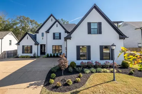 5150 Lawrenceburg Ln, Lakeland, TN 38002
