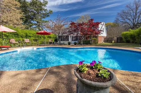 7155 Riverdale Cv, Germantown, TN 38138