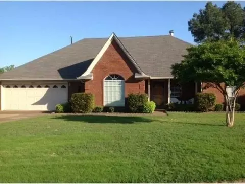 6629 Mt Palomar Dr, Bartlett, TN 38134