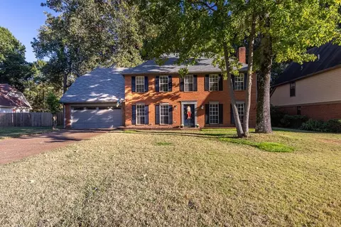 2082 Brackenbury Ln, Cordova, TN 38016