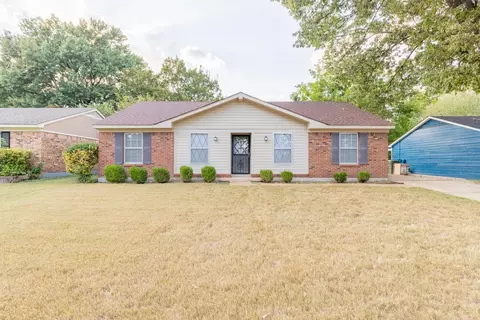 3621 Shoreham Dr, Memphis, TN 38118