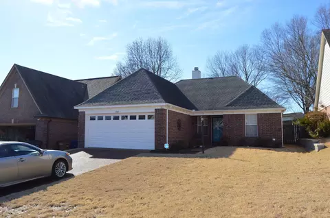 3043 Woodland Pine Dr, Lakeland, TN 38002