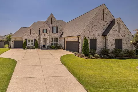 652 Cedar Shadows Cir, Collierville, TN 38017 photo 1