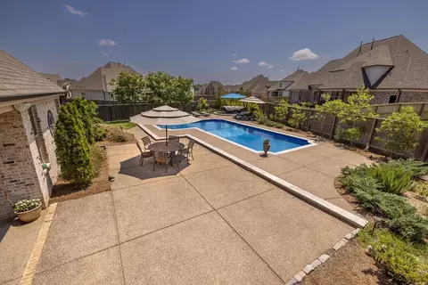 652 Cedar Shadows Cir, Collierville, TN 38017 photo 2