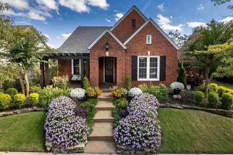 324 E Colbert St, Collierville, TN 38017 photo 1