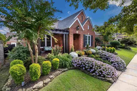 324 E Colbert St, Collierville, TN 38017 photo 2