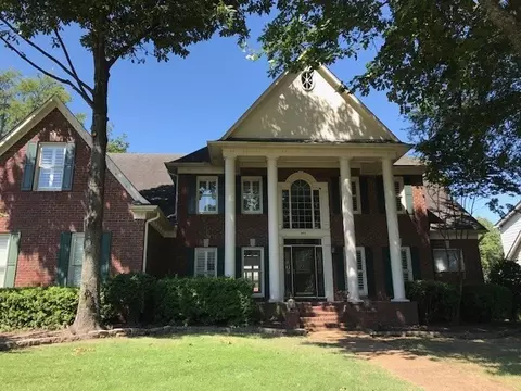 609 Roxburgh Dr, Collierville, TN 38017 photo 1