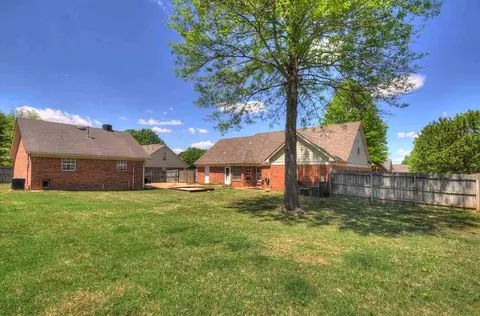 403 E White Rd, Collierville, TN 38017 photo 4